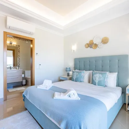 Casa Malhotra at Boa Vista Golf Resort, Bayview Village *