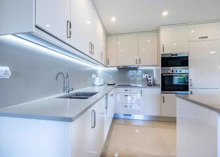 別荘 Casa Malhotra at Boa Vista Golf Resort, Bayview Village ラゴス