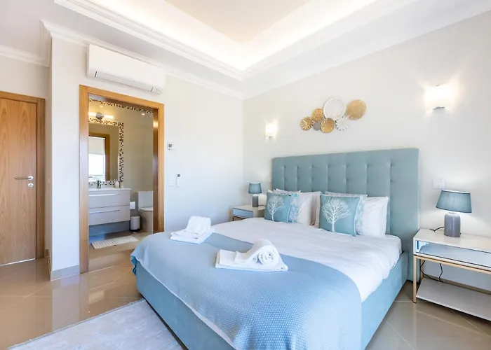 Casa Malhotra at Boa Vista Golf Resort, Bayview Village *